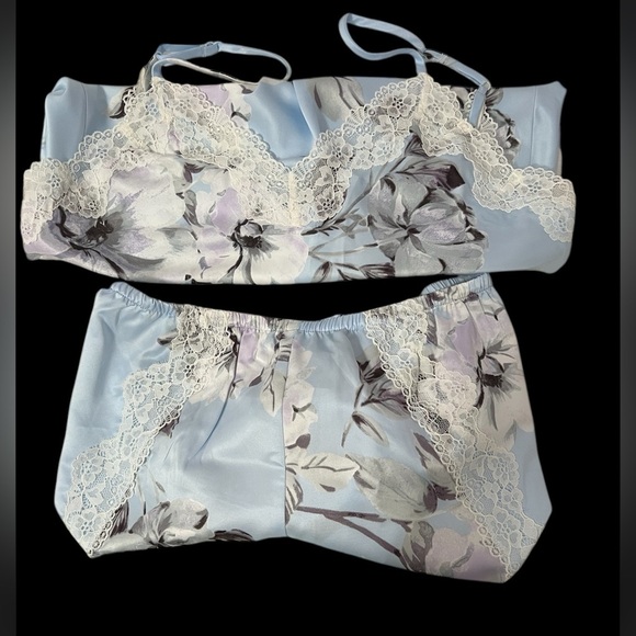 2 piece Blue Floral Lace Trim Intimates Camisole Top with Shorts Size M - Picture 5 of 6